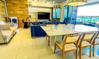 Imagem 1: Belíssimo Apt com varanda ampla / móveis projetados