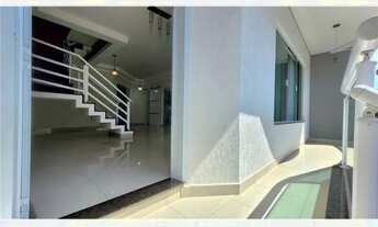 Imagem 4: Sobrado para venda possui 256 metros quadrados com 3 quartos