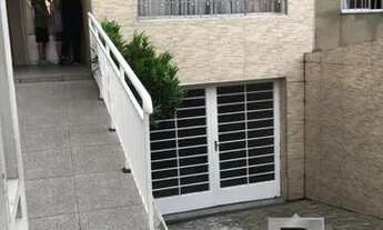 Imagem 4: 260 m² - 3 dormitórios, 1 suíte, dormitório de empregada, 5 banheiros , 3 vagas, lavanderi