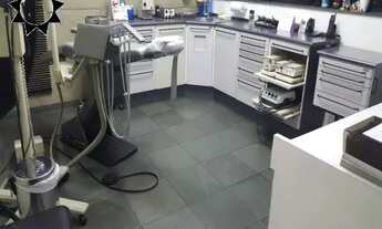 Imagem 2: SALA CENTRO Galpão / depósito com venda por R$380.000