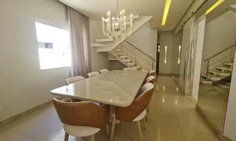 Imagem 2: Casa de condomínio sobrado para venda possui 300 metros quadrados com 4 quartos