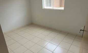 Imagem 4: Agio novo barato perto de parada e comércio