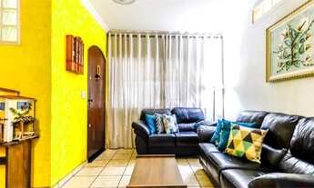 Imagem 2: Sobrado de 3 andares , 3 quartos , sendo 1 suite ,4 banheiros