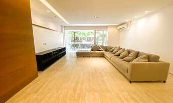 Imagem 6: Luxuoso apartamento com varanda na quadra da praia no Leblon