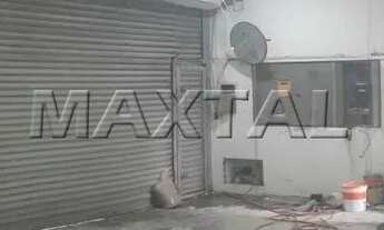 Imagem 4: Loja para locação na Voluntários da Pátria com 700m², mezanino, vitrine no alto e 8 vagas