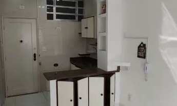 Imagem 2: Kitnet à venda no Embaré em Santos