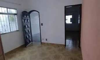 Imagem 4: Casa para venda possui 120 metros quadrados com 2 quartos em Centro - Sobral - Ceará NO PA