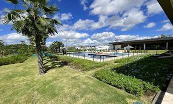 Imagem 7: Lote de esquina poente e plano ao lado de uma área verde no Terras Alphaville