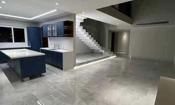 Imagem 6: Casa de condomínio para venda tem 310 metros quadrados com 4 quartos