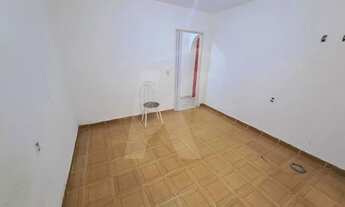 Imagem 2: Casa com 1 quarto, cozinha, banheiro e área de serviço