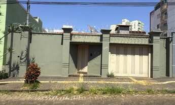 Imagem 5: Casa muito próxima ao Praia Clube com Quiosque Gourmet