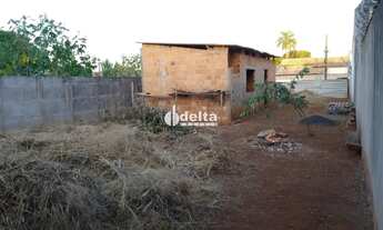 Imagem 2: Terreno disponível para venda no bairro Jardim das Palmeiras em Uberlândia MG