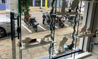 Imagem 5: PASSO PONTO OU VENDO MÓVEIS DE LOJA DE JOIAS