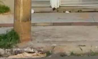 Imagem: Casa á venda com 3 quartos sendo 1 suíte