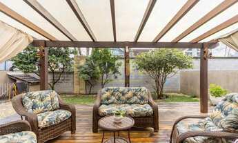 Imagem: Casa em condomínio no bairro Pineville