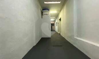 Imagem 2: Galpão com 3 quartos à venda em Centro - SP