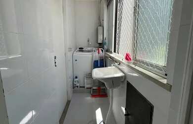 Imagem 11: Apartamento à venda/ Três dorm/ Elevador/Garagem/ Amplo/ Bem Localizado