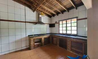 Imagem 6: Velleda oferece lindo sítio em condomínio fechado com casa e piscina em Águas Claras