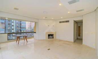 Imagem 6: Ponto alto da cidade no coração do Mont Serrat