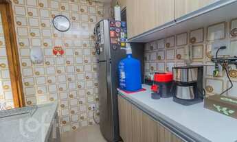 Imagem 7: Imóvel para venda possui 80 metros quadrados com 2 quartos em Menino Deus - Porto Alegre