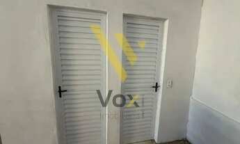 Imagem 5: Aluguel de Barracão Comercial no Jardim Chapadão, Campinas-SP: Pátio livre, 2 banheiros