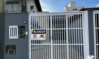 Imagem 3: Casa com dois dormitórios para locação anual no bairro Itacolomi em Balneário Piçarras