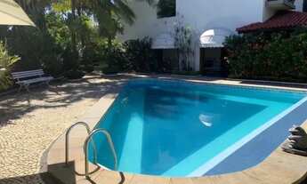 Imagem 3: Casa colonial 4 suítes, terreno de 1384m² com 629m² em condomínio com excelente localizaçã