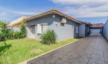 Imagem: Casa Alto Padrão com Piscina e Suíte com