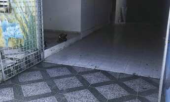 Imagem 2: Ótima casa nos Bancários com piscina!!