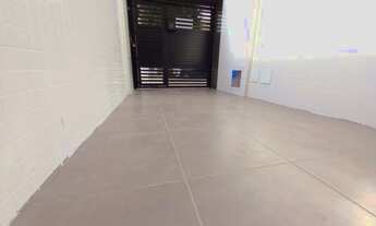 Imagem 2: Casa Sobreposta baixa, com 3 dorm, suite, vaga de garagem