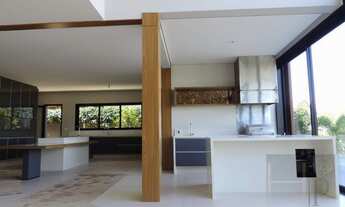 Imagem 5: Residência nova com 700 m² de Área Construída e situada em Terreno de 523 m², na parte mai