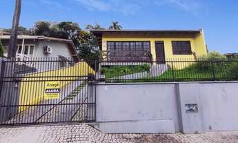 Imagem 2: Casa residencial com 3 quartos para alugar por R$ 3300.00, 180.00 m2 - GLORIA - JOINVILLE