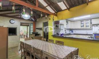 Imagem 2: PERMUTA! ESTUDA PROPOSTA COM TERRENO OU IMÓVEL NO LITORAL SC OU PR> 4 DORMITÓRIOS SENDO