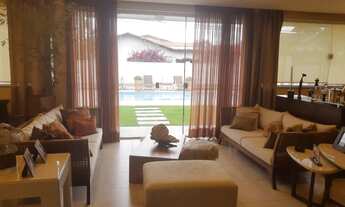 Imagem 7: Sobrado para venda tem 550 metros quadrados com 5 quartos e terreno com 750 metros