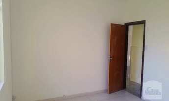 Imagem 3: Casa à Venda - Cachoeirinha, 2 Quartos, 46 m²