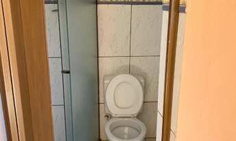 Imagem 6: Casa sozinha no quintal