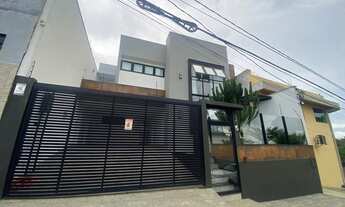 Imagem 2: Casa para venda com 269 metros quadrados com 3 quartos em Aeroporto - Juiz de Fora - MG