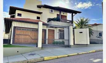 Imagem: Ótima Casa 02 Pavimentos com 03 Dorms sendo