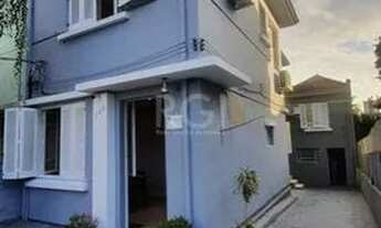 Imagem 2: Casa Sobrado à venda Petrópolis quase Protásio Alves