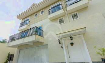 Imagem: Sobrado em condomínio à Venda com 3 suítes