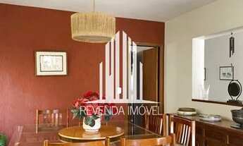 Imagem 5: Casa com 438 metros de area total, 4 dormitórios (1 suíte), 4 vagas e amplo espaço para ár