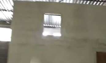 Imagem 5: AJ - RA Amil Aluga e Vende Galpão com 1 Sala, 5 Vagas e 2 Banheiros, 325mts, Jardim Souto