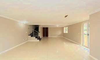 Imagem 2: Sobrado com 3 dormitórios à venda, 296 m² por R$ 1.598.000,00 - Água Verde - Curitiba/PR