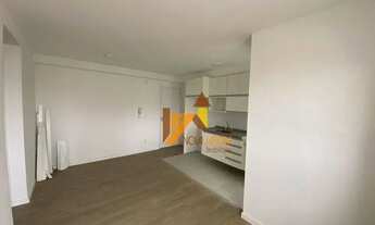 Imagem 3: Apartamento com 02 dormitórios, 01 vaga com armários no Centro de Santo André