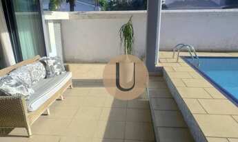 Imagem 6: Casa à Venda ou Locação Anual no Jardim Acapulco - Guarujá | 5 Quartos