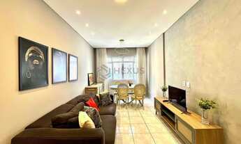 Imagem: Apartamento reformado com varanda na quadra