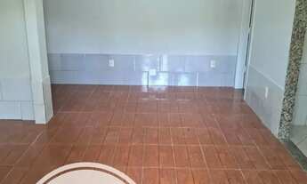 Imagem 5: CASA DUPLEX COM TRÊS QUARTOS SENDO UMA SUITE EM COND FECHADO EM VARGEM PEQUENA COM PISCINA