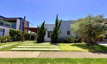 Imagem 2: Casa Mobiliada à Venda, Condomínio Sea Coast 4 Suíte, 150m² REF