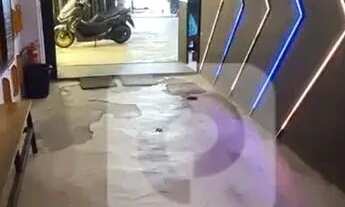 Imagem 3: São Conrado - Loja/Galpão com 530m2 - com Pé direito duplo contendo depósito no piso super