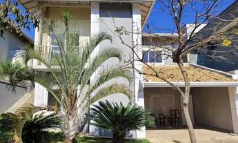 Imagem: Casa à venda com 3 suítes no Condomínio